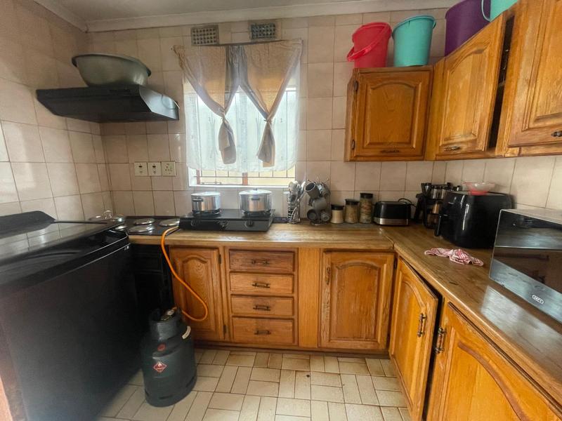 4 Bedroom Property for Sale in Meadowlands Gauteng