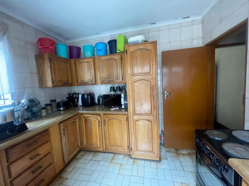 4 Bedroom Property for Sale in Meadowlands Gauteng