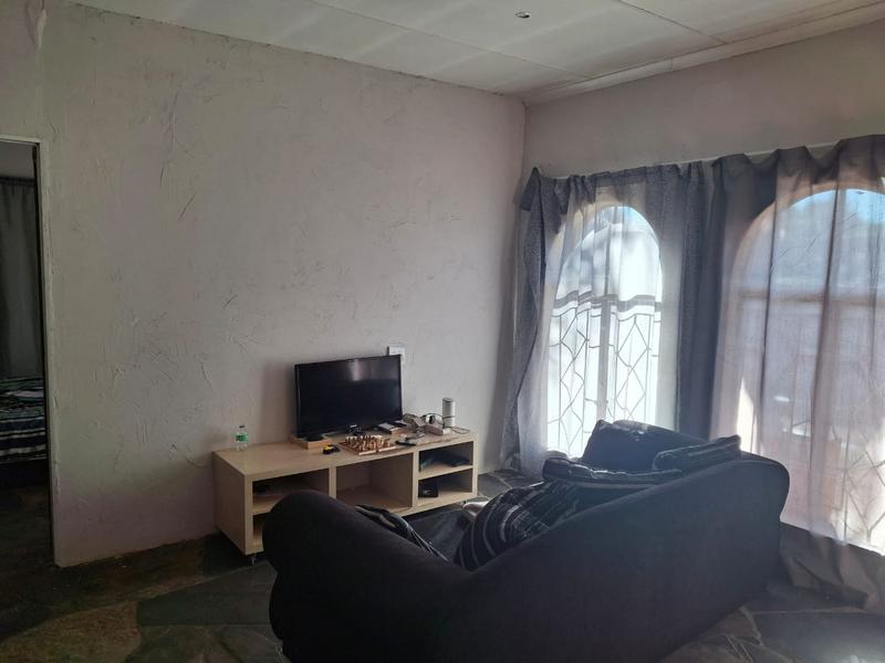 2 Bedroom Property for Sale in Bonaero Park Gauteng