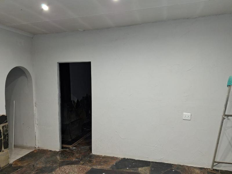 2 Bedroom Property for Sale in Bonaero Park Gauteng