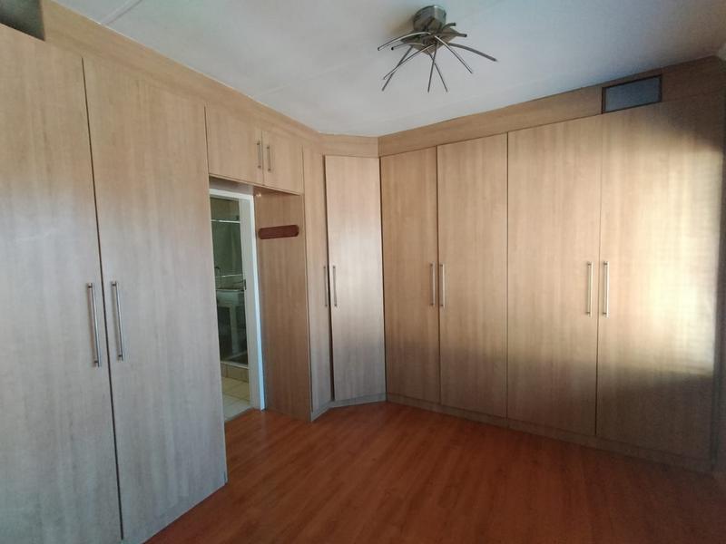 3 Bedroom Property for Sale in Glen Marais Gauteng