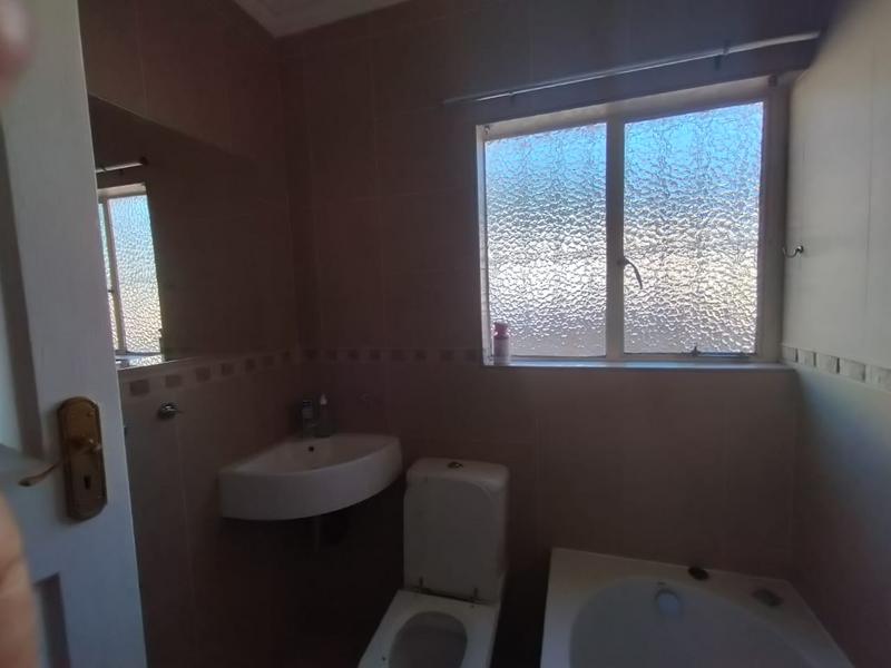 3 Bedroom Property for Sale in Glen Marais Gauteng