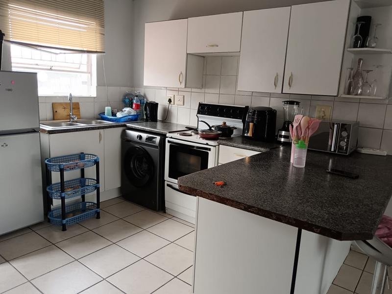 1 Bedroom Property for Sale in Vorna Valley Gauteng