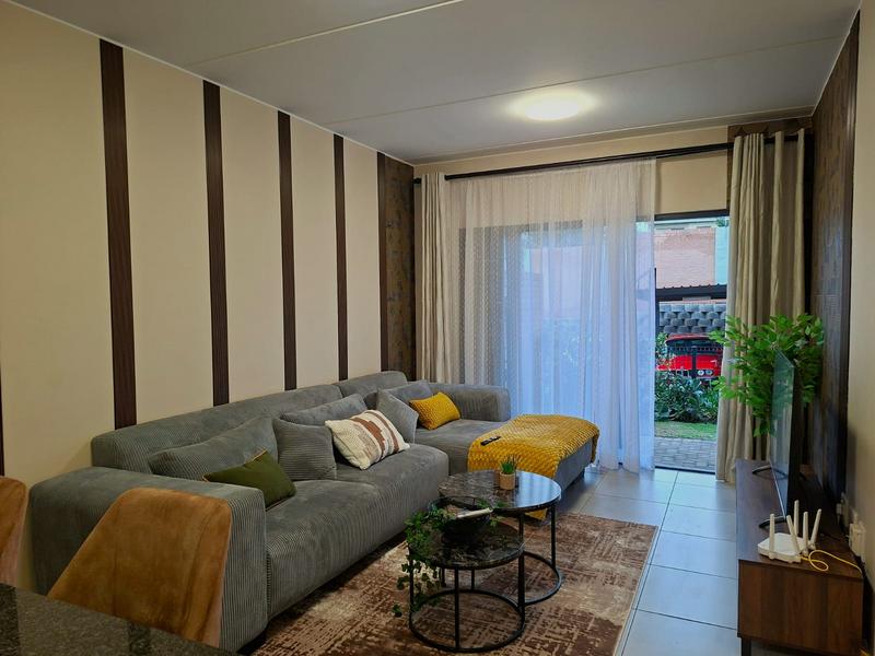 To Let 2 Bedroom Property for Rent in Vorna Valley Gauteng