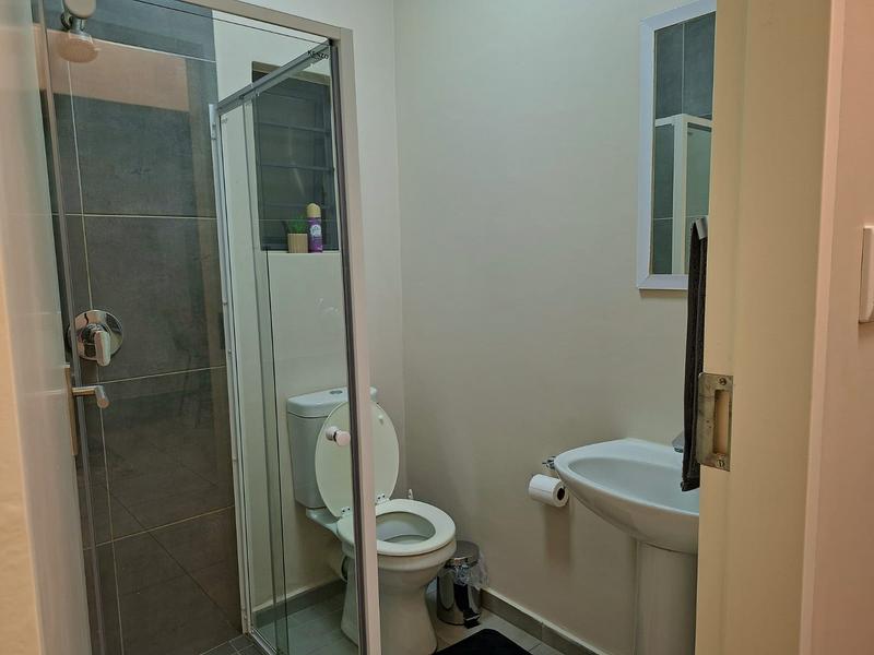 To Let 2 Bedroom Property for Rent in Vorna Valley Gauteng