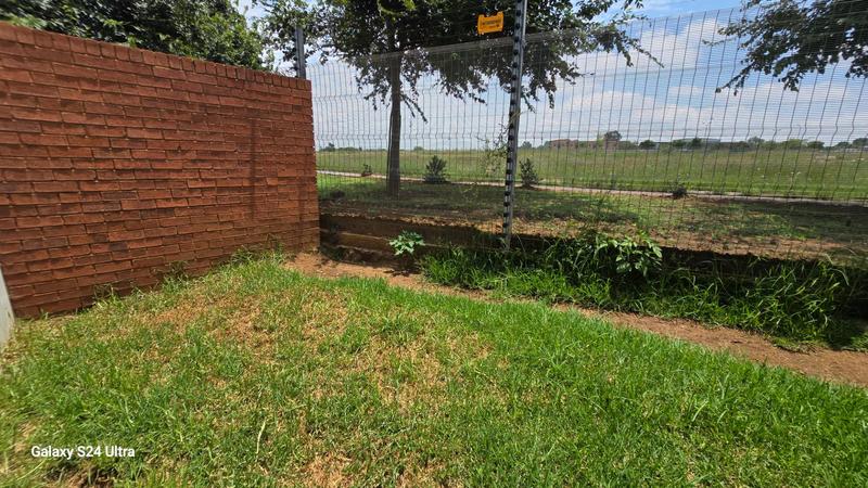 To Let 2 Bedroom Property for Rent in Parkdene Gauteng