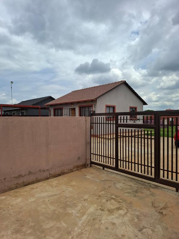 2 Bedroom Property for Sale in Mapleton A H Gauteng