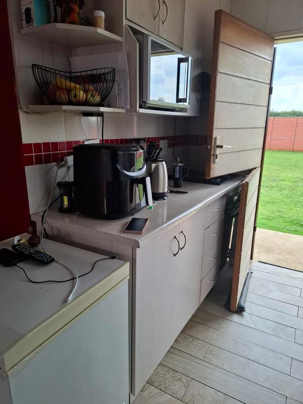 2 Bedroom Property for Sale in Mapleton A H Gauteng