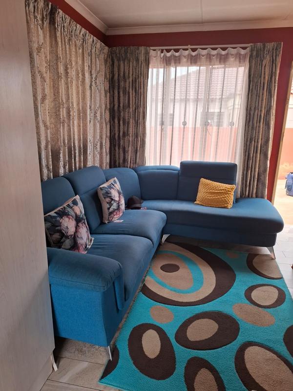 2 Bedroom Property for Sale in Mapleton A H Gauteng