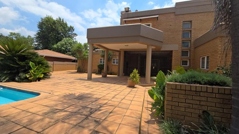 6 Bedroom Property for Sale in Sunward Park Gauteng