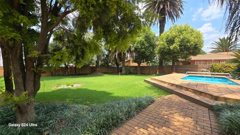 6 Bedroom Property for Sale in Sunward Park Gauteng
