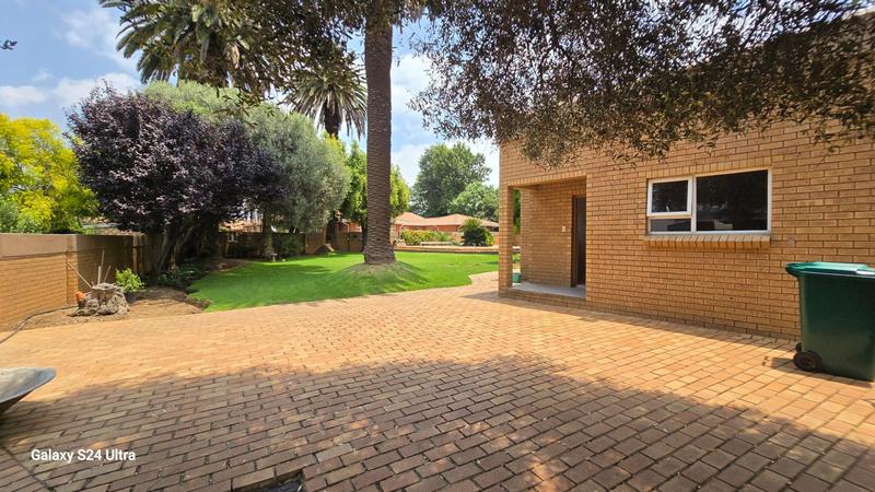 6 Bedroom Property for Sale in Sunward Park Gauteng