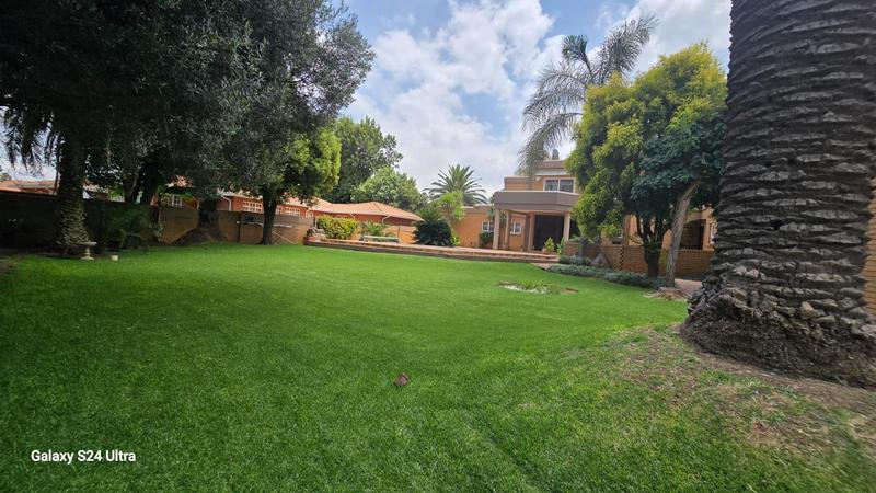 6 Bedroom Property for Sale in Sunward Park Gauteng