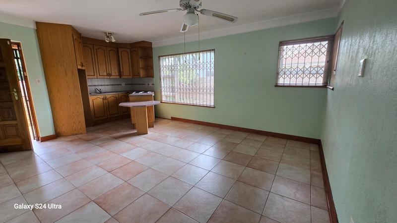 6 Bedroom Property for Sale in Sunward Park Gauteng