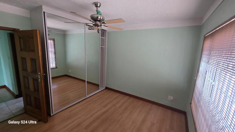 6 Bedroom Property for Sale in Sunward Park Gauteng