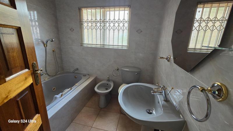 6 Bedroom Property for Sale in Sunward Park Gauteng