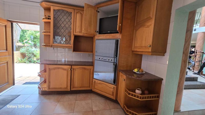 6 Bedroom Property for Sale in Sunward Park Gauteng