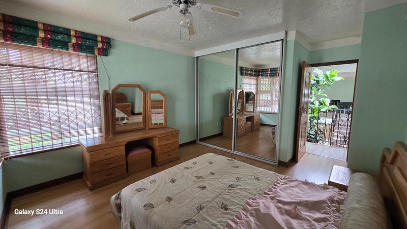 6 Bedroom Property for Sale in Sunward Park Gauteng