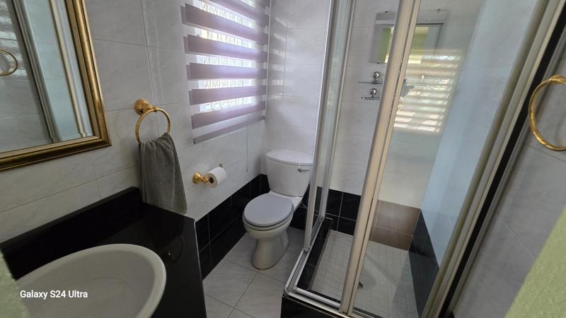 6 Bedroom Property for Sale in Sunward Park Gauteng