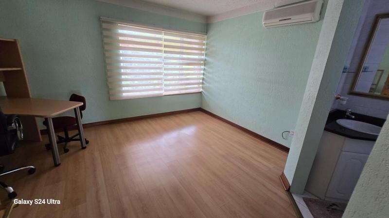 6 Bedroom Property for Sale in Sunward Park Gauteng