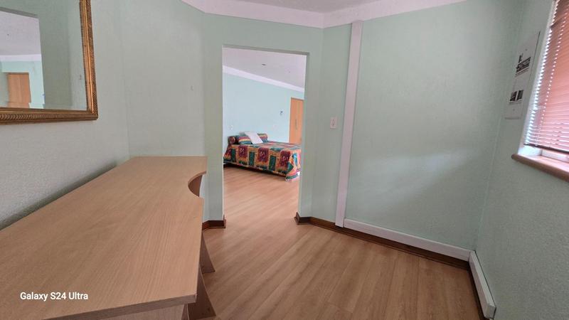 6 Bedroom Property for Sale in Sunward Park Gauteng