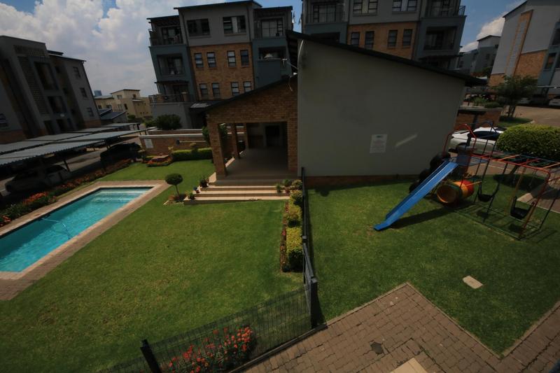 To Let 2 Bedroom Property for Rent in Barbeque Downs Gauteng