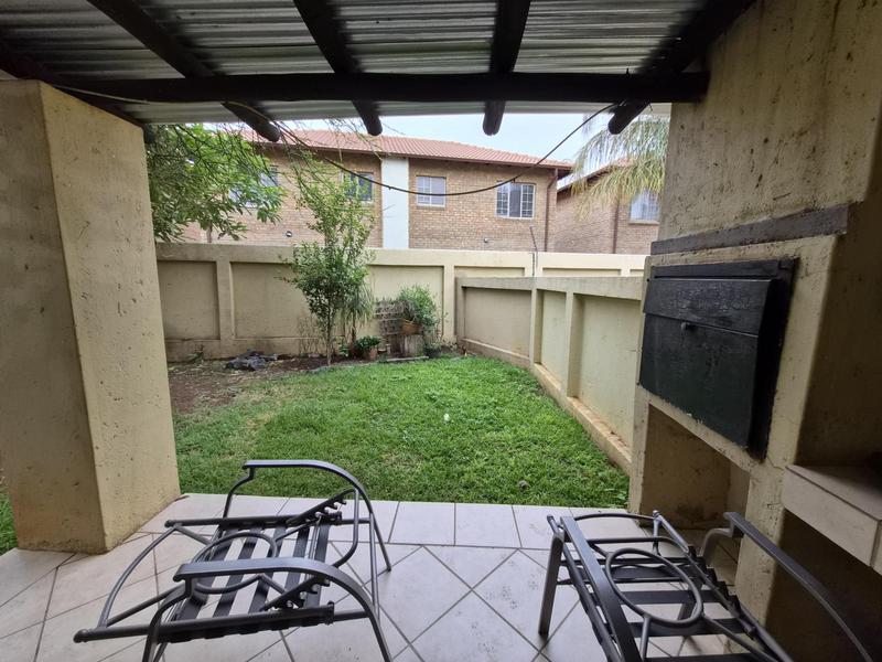 To Let 2 Bedroom Property for Rent in Annlin Gauteng