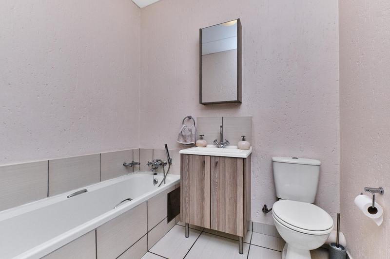 2 Bedroom Property for Sale in Paulshof Gauteng