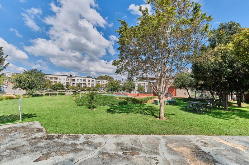 2 Bedroom Property for Sale in Paulshof Gauteng