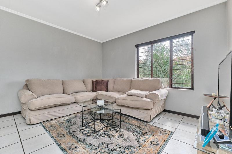 2 Bedroom Property for Sale in Sunninghill Gauteng