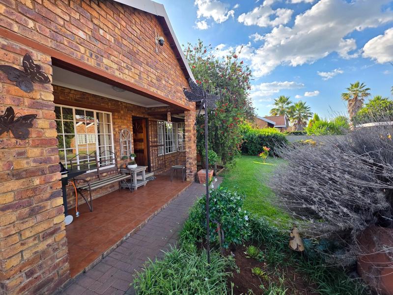 3 Bedroom Property for Sale in Kookrus Gauteng