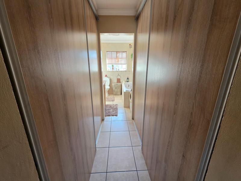 3 Bedroom Property for Sale in Kookrus Gauteng