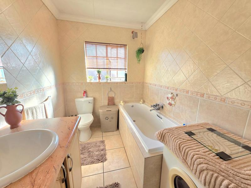 3 Bedroom Property for Sale in Kookrus Gauteng