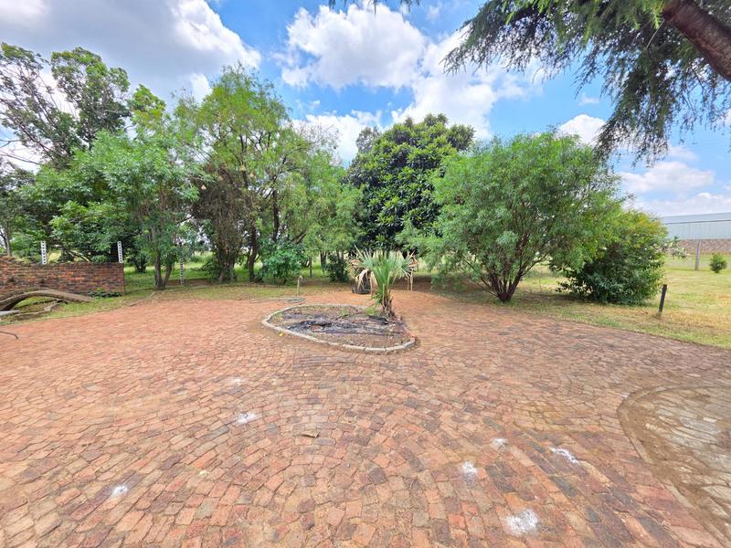 3 Bedroom Property for Sale in Nelsonia Gauteng