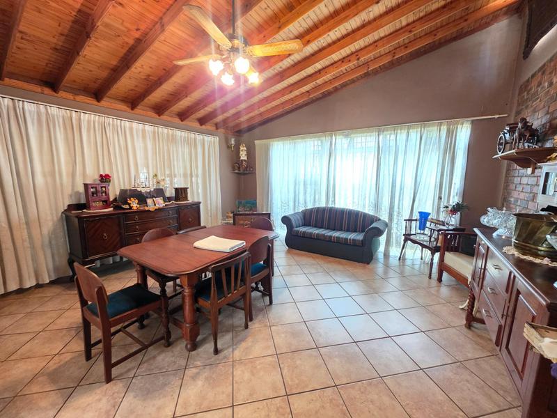 6 Bedroom Property for Sale in Nelsonia Gauteng