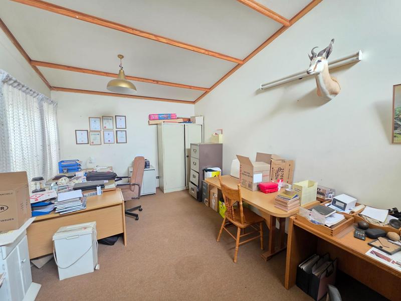 6 Bedroom Property for Sale in Nelsonia Gauteng