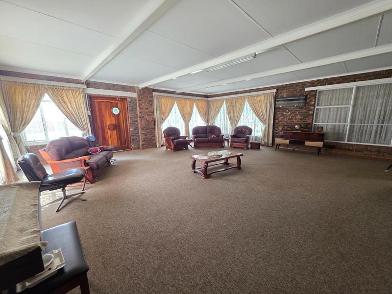 6 Bedroom Property for Sale in Nelsonia Gauteng