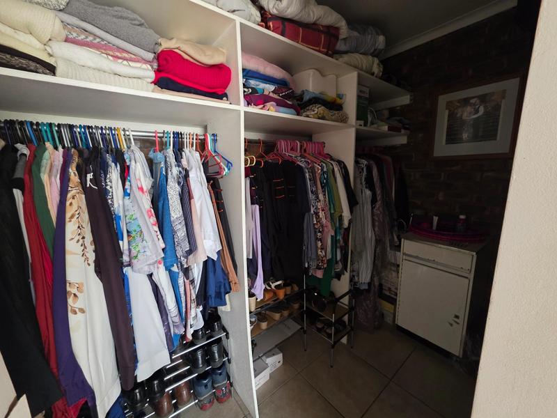 6 Bedroom Property for Sale in Nelsonia Gauteng