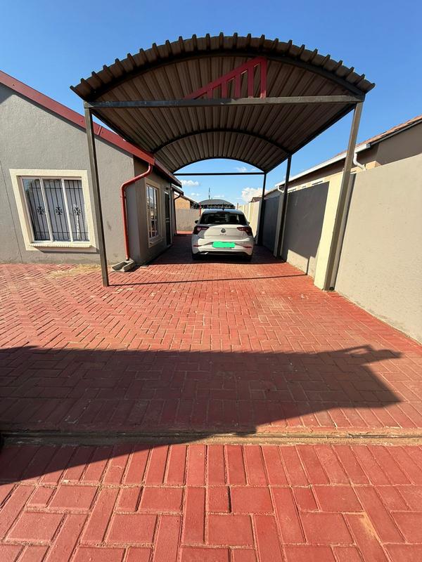 2 Bedroom Property for Sale in Rosslyn Gauteng