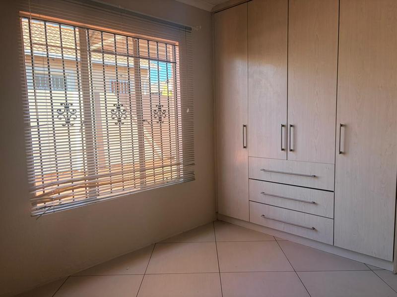 2 Bedroom Property for Sale in Rosslyn Gauteng