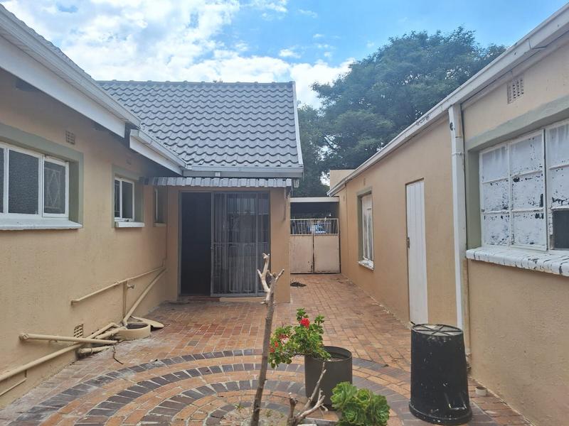 To Let 4 Bedroom Property for Rent in Brenthurst Gauteng