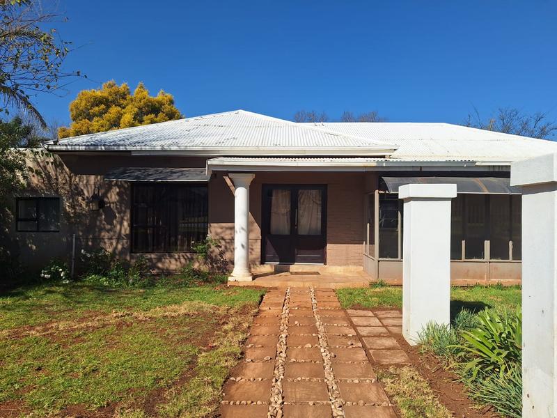 To Let 4 Bedroom Property for Rent in Dalview Gauteng