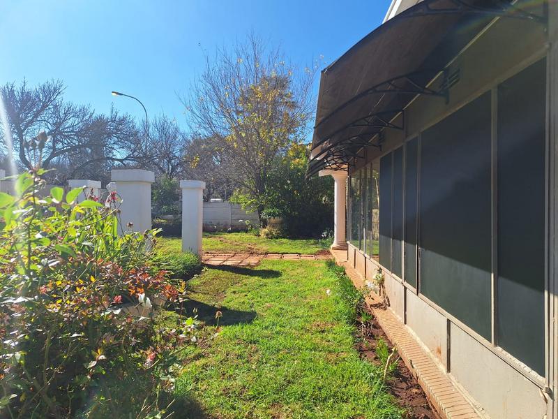 To Let 4 Bedroom Property for Rent in Dalview Gauteng