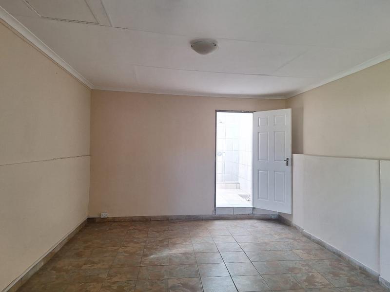To Let 4 Bedroom Property for Rent in Dalview Gauteng