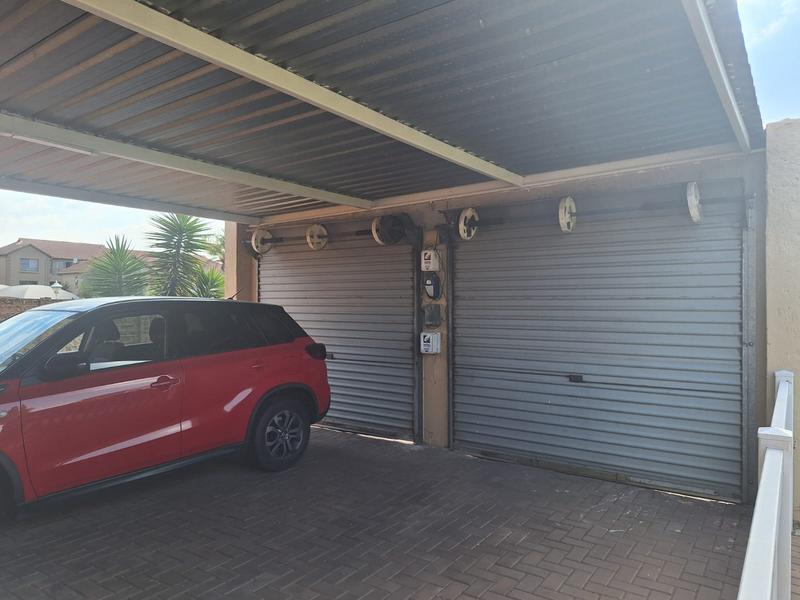 3 Bedroom Property for Sale in Sonneveld Gauteng