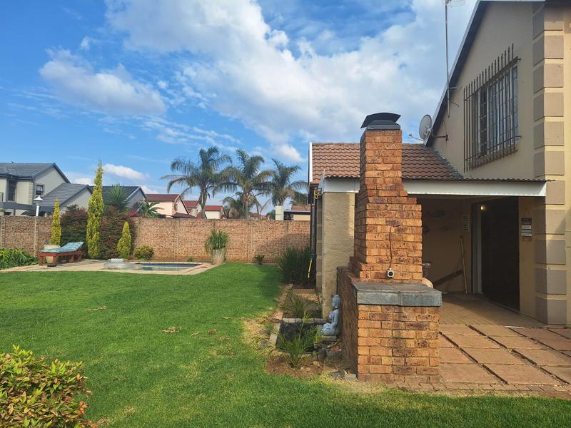 3 Bedroom Property for Sale in Sonneveld Gauteng