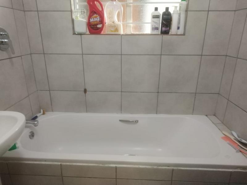 To Let 2 Bedroom Property for Rent in Northcliff Gauteng