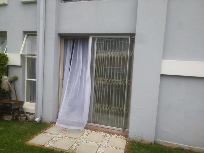 To Let 2 Bedroom Property for Rent in Northcliff Gauteng