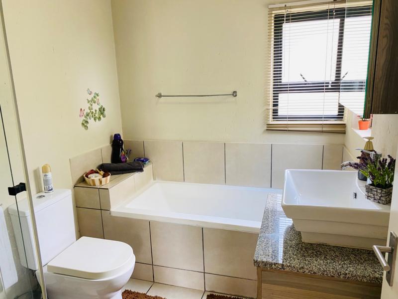 To Let 1 Bedroom Property for Rent in Beverley Gauteng