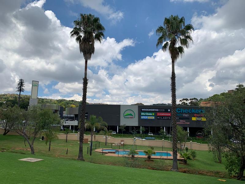 2 Bedroom Property for Sale in Helderkruin Gauteng